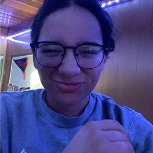 Meet your Posher, Jade